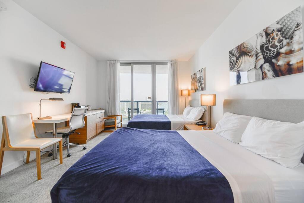 Awesome 2Br Condo Beachwalk Resort Hallandale Beach Exterior photo