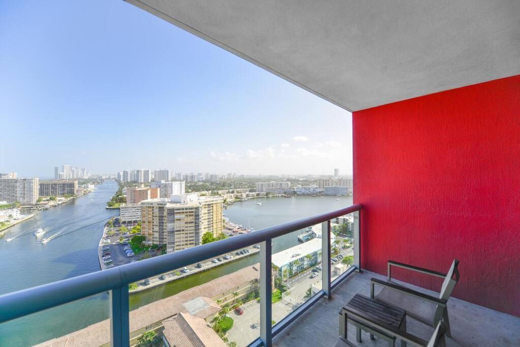 Awesome 2Br Condo Beachwalk Resort Hallandale Beach Exterior photo