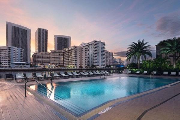 Awesome 2Br Condo Beachwalk Resort Hallandale Beach Exterior photo